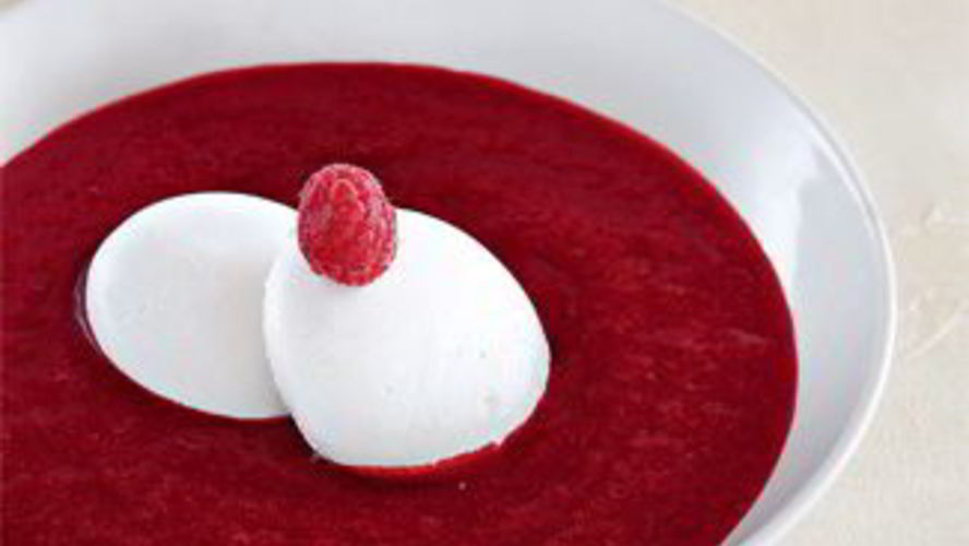 Рецепт супа из малины с безе