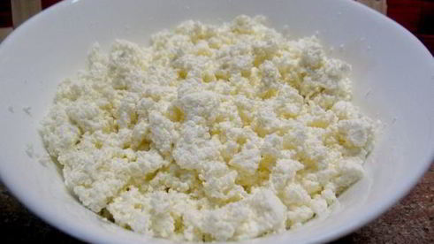 домашний творог и сыворотка