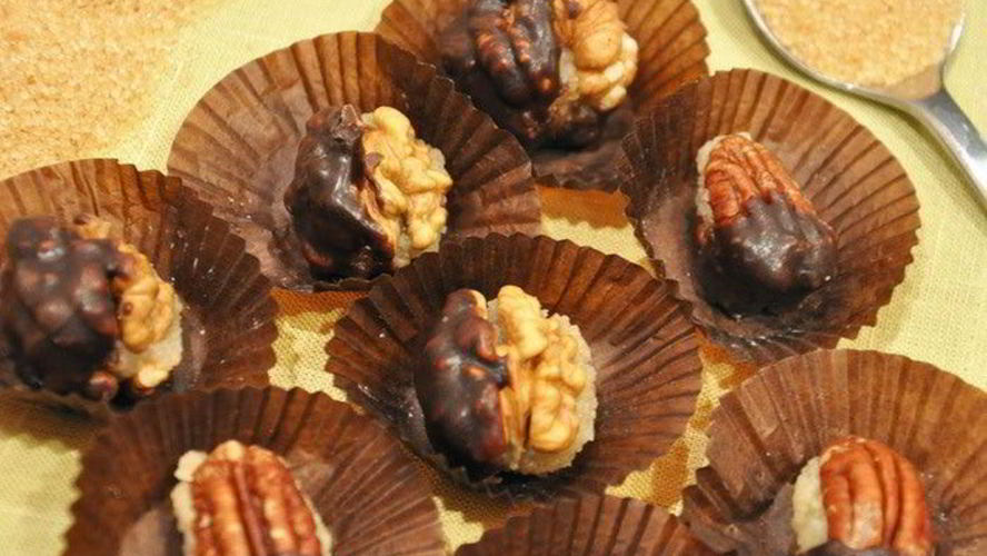 Рецепт конфеток с миндально-винной начинкой и кленовым сиропом