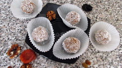 конфеты из сухофруктов в блендере