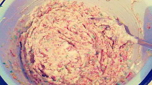 конфеты с кокосовой стружкой, вафлей и орешком