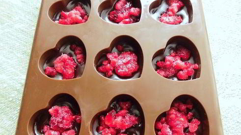 шоколадные конфеты с малиной