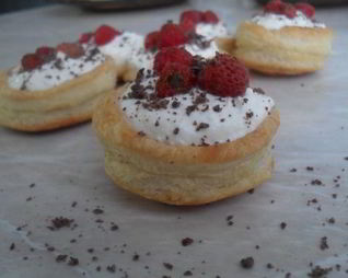 Гнездышки с творожным кремом