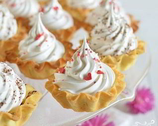 Корзиночки с белковым кремом