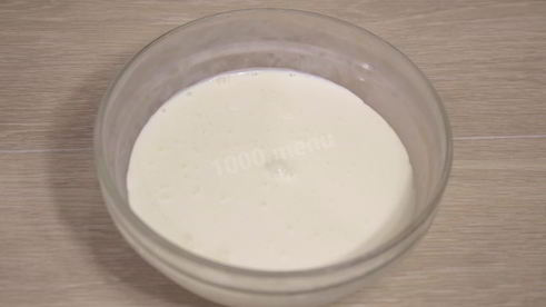 крем взбитые сливки с сахарной пудрой