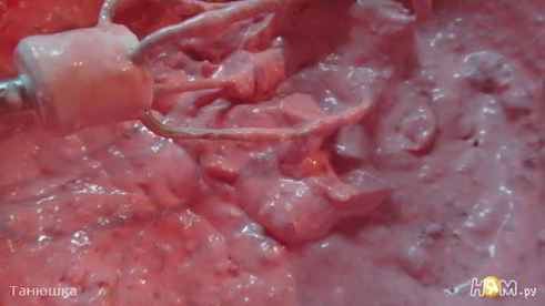 малиновый крем