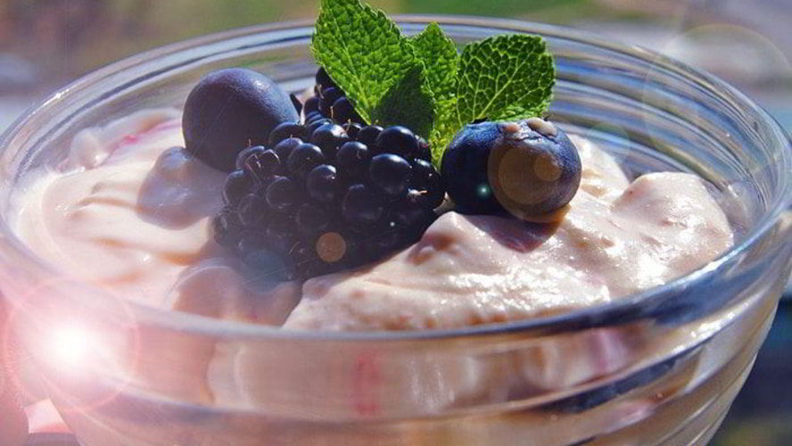 Рецепт нежного крема из маскарпоне с ягодами