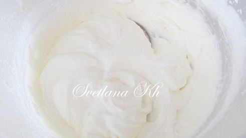 шоколадные корзинки с ягодами и сливочным кремом