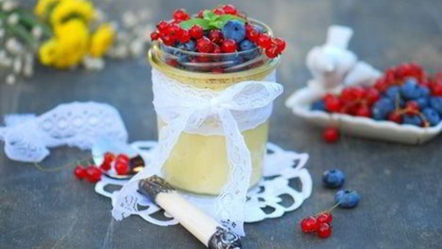 Рецепт ванильного крем-брюле с ягодами