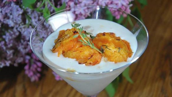 Рецепт Йогуртового мороженого с запеченными абрикосами