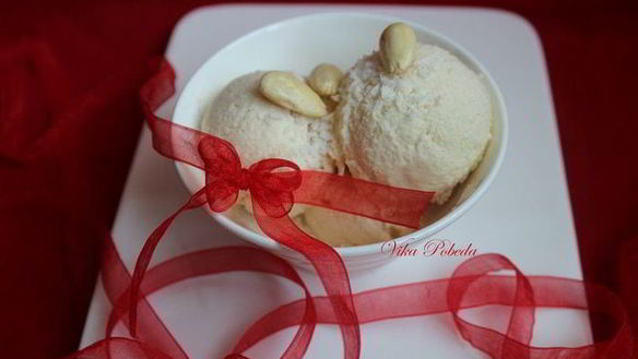 Рецепт Кокосово-миндального мороженого Рафаэлло