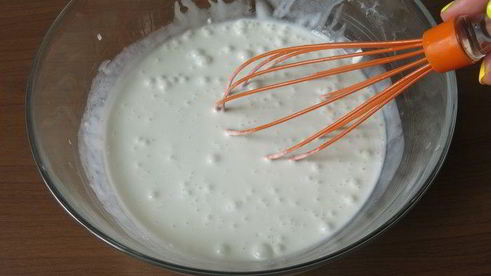 кокосовое мороженое с ежевикой