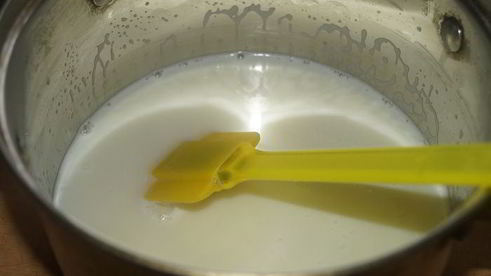 молочно-малиновое мороженое