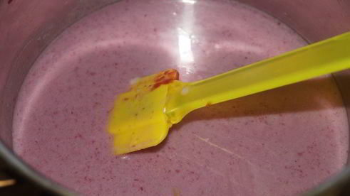 молочно-малиновое мороженое