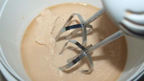 мороженое из топленого молока с шоколадной крошкой