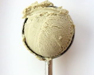 Мороженое с кокосом и авокадо