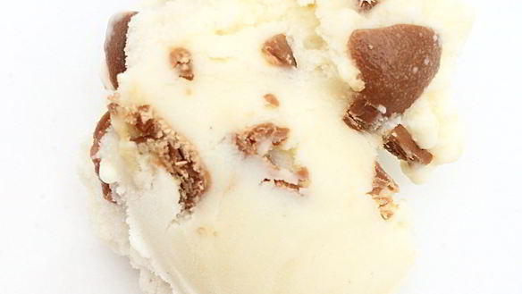 Рецепт Мороженого с солодовым молоком и конфетами Maltesers