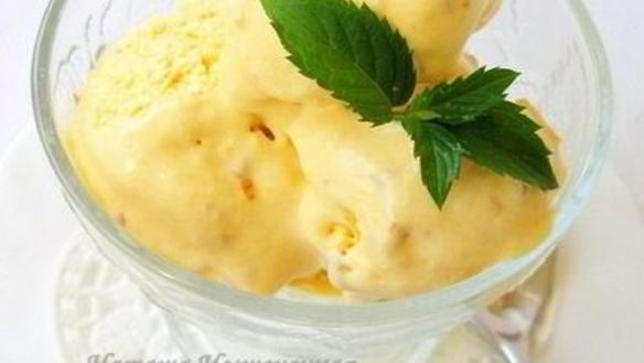 Рецепт Персикового мороженого с миндалем