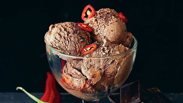 Рецепт Шоколадного мороженого с острым перцем