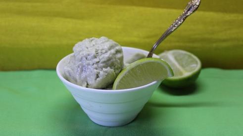 сливочное мороженое с авокадо