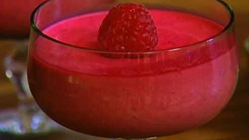 йогуртовый мусс с малиной и мятой