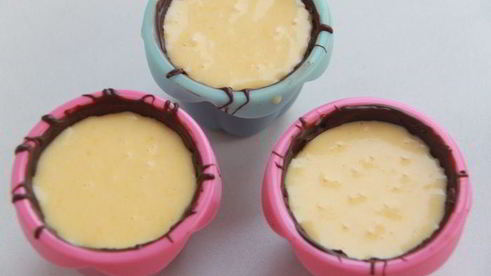 мусс из клементинов в шоколадном стаканчике