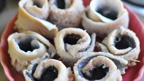 рыбные рулетики с грибным муссом