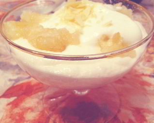 Творожный мусс с яблочным пюре