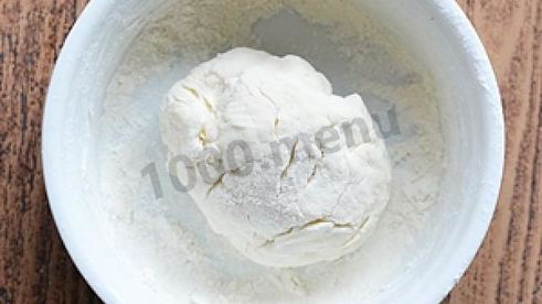 крестовые пасхальные булочки с изюмом