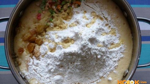 кулич на сметане