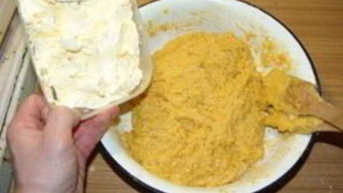 кулич пасхальный с изюмом