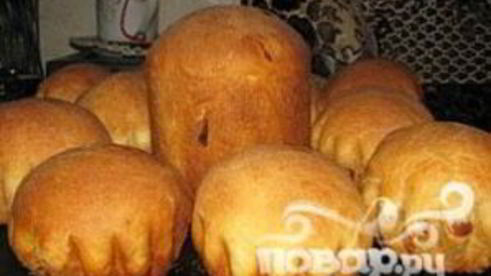 кулич с белым изюмом