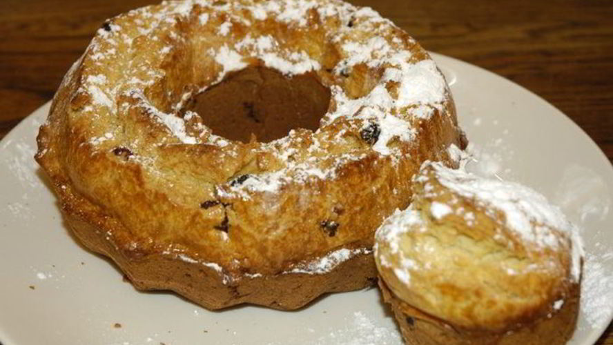 Рецепт кулича с вишней и клюквой