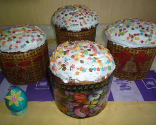 Кулич сдобный пасхальный с изюмом