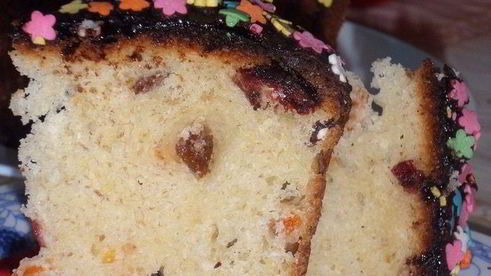 ванильный кулич с сухофруктами