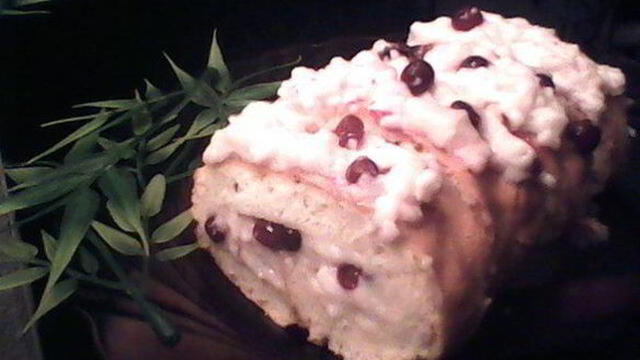 Рецепт Бисквитного рулета с брусничным суфле