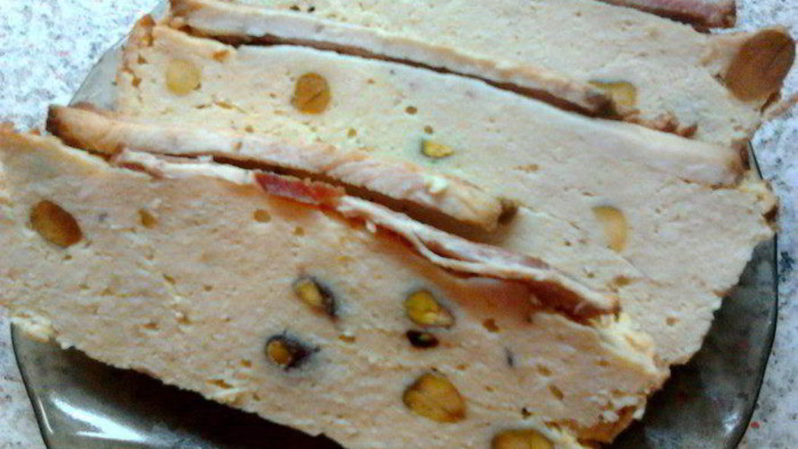 Рецепт куриного суфле с фисташками