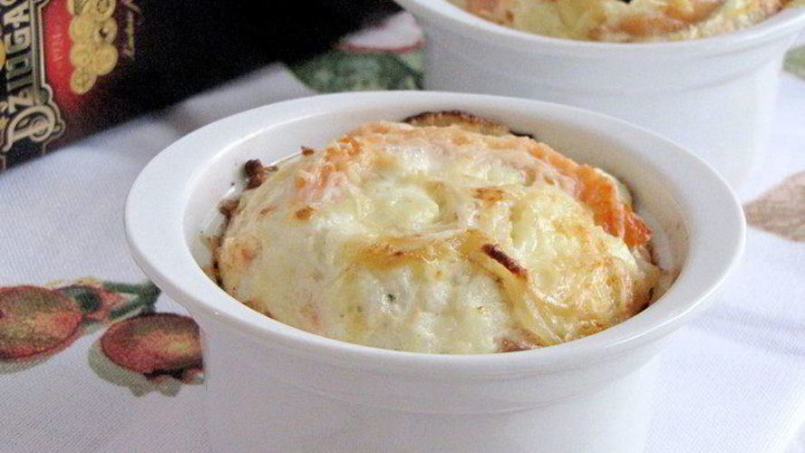 Рецепт суфле с рисом, семгой и сыром джюгас