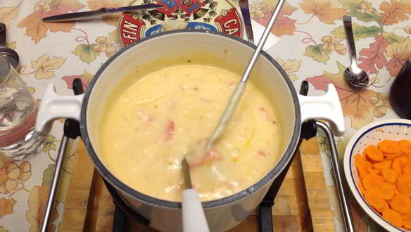 Рецепт Сырного фондю с помидорами