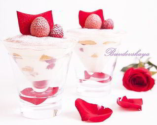 Тирамису Исфахан для Влюбленных