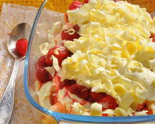 Тирамису с клубникой и белым шоколадом