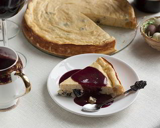 Творожный пудинг с соусом из кагора