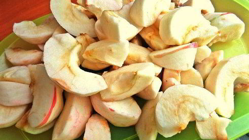 яблочное пюре со сгущенкой