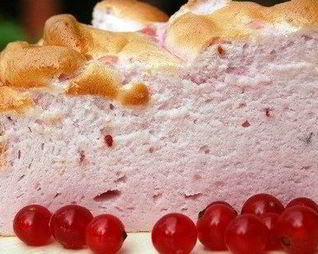 Запеченное ягодно-белковое облако