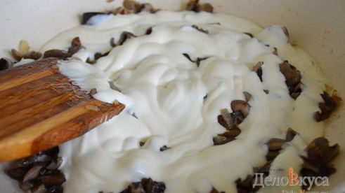 драники из картошки с грибным соусом