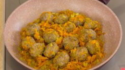 брюссельская капуста с фрикадельками