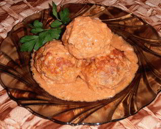 Фрикадельки из фарша с рисом