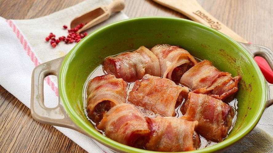 Рецепт фрикаделек с беконом в сливочно-томатном соусе