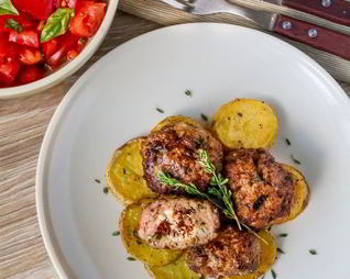 Фрикадельки с начинкой в средиземноморском стиле