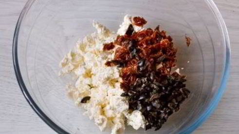 фрикадельки с начинкой в средиземноморском стиле